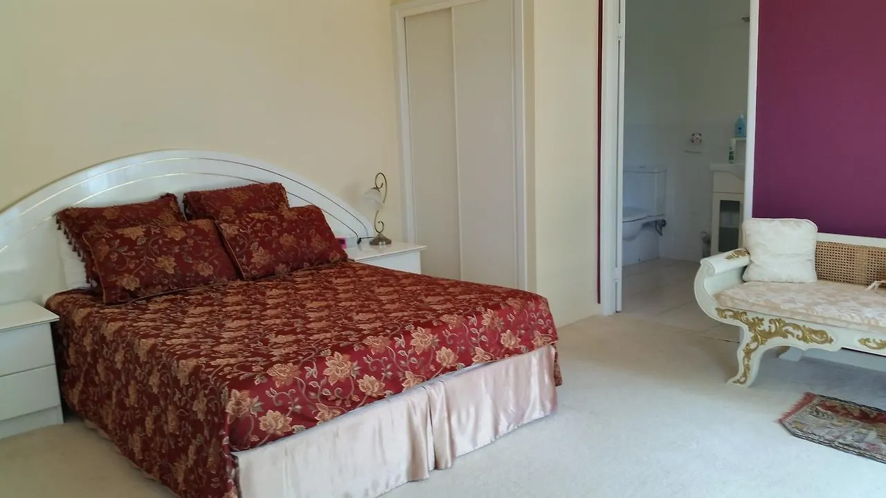 Bed & Breakfast Hilltop Hideaway Ninderry