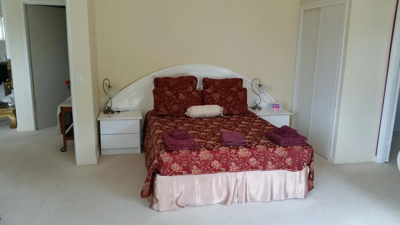 Bed & Breakfast Hilltop Hideaway Ninderry