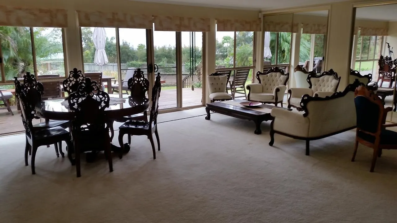 Hilltop Hideaway Ninderry